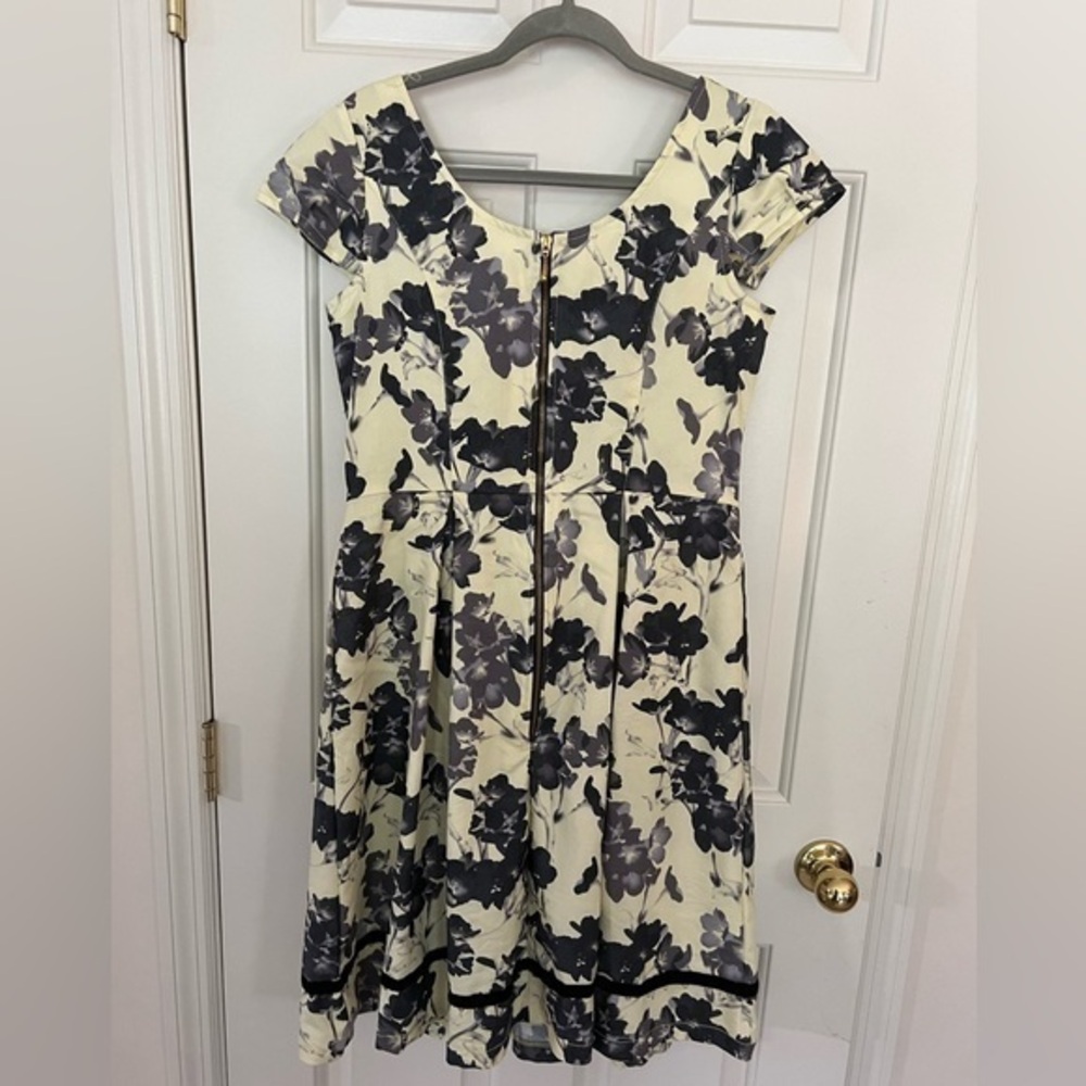 Artex Fashions, yellow and black dress, large